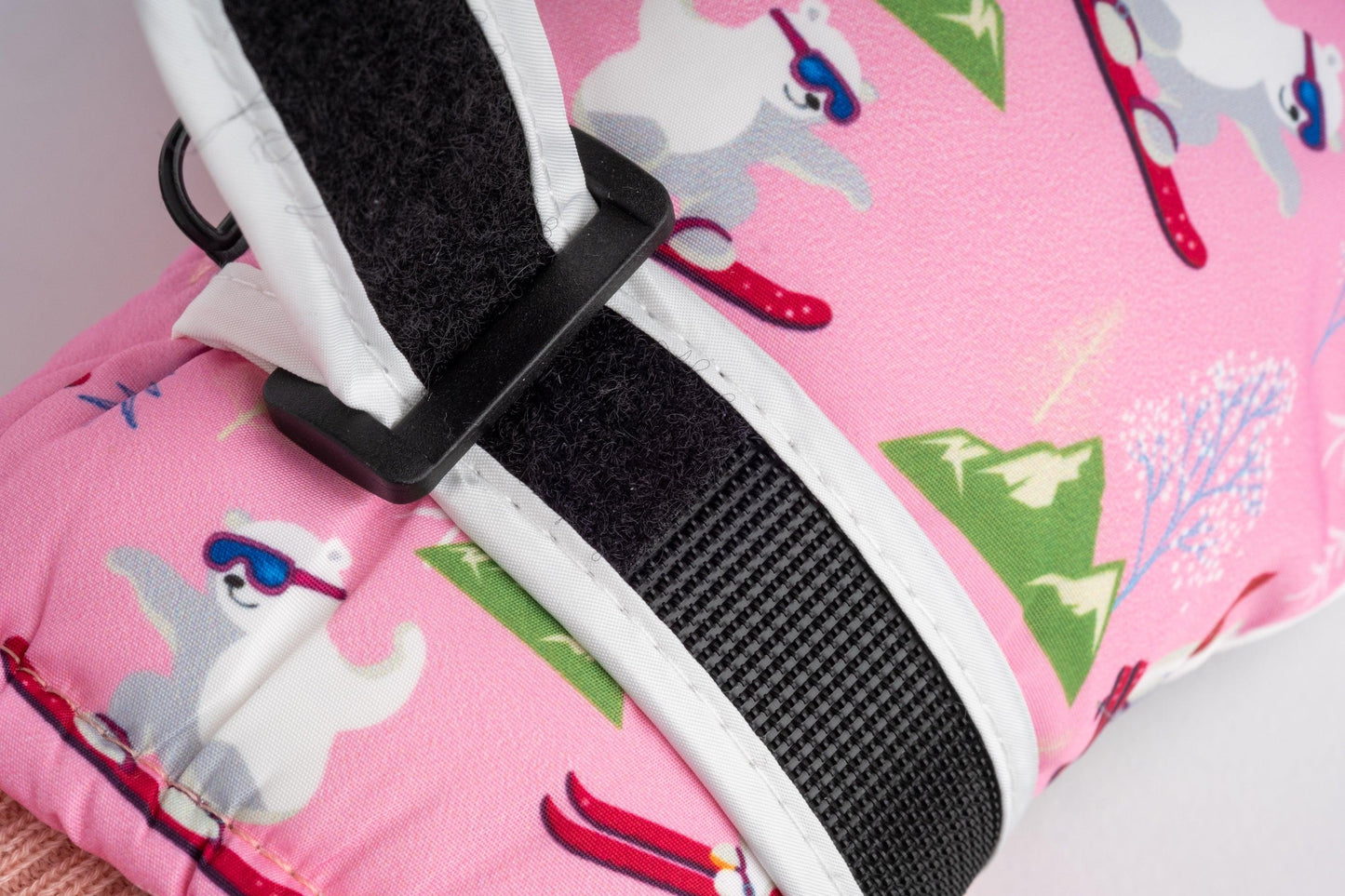 NMERIA Playful Paws Winter Gloves for Kids, One Size Fits All